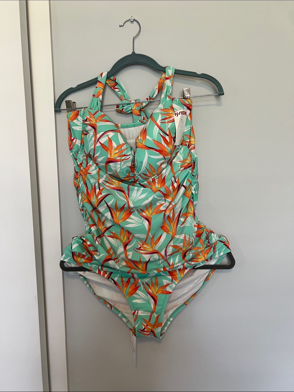 Helen Jon Mint tankini Swimsuit with Floral Print. Top is a Medium & BottomXL